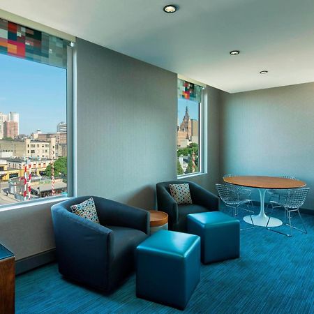 Aloft Hotel Milwaukee Downtown Экстерьер фото