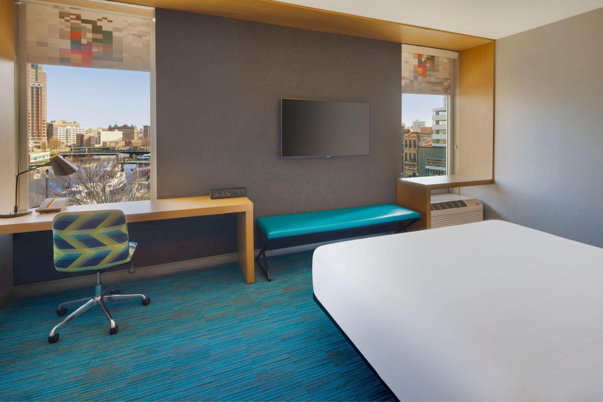 Aloft Hotel Milwaukee Downtown Экстерьер фото