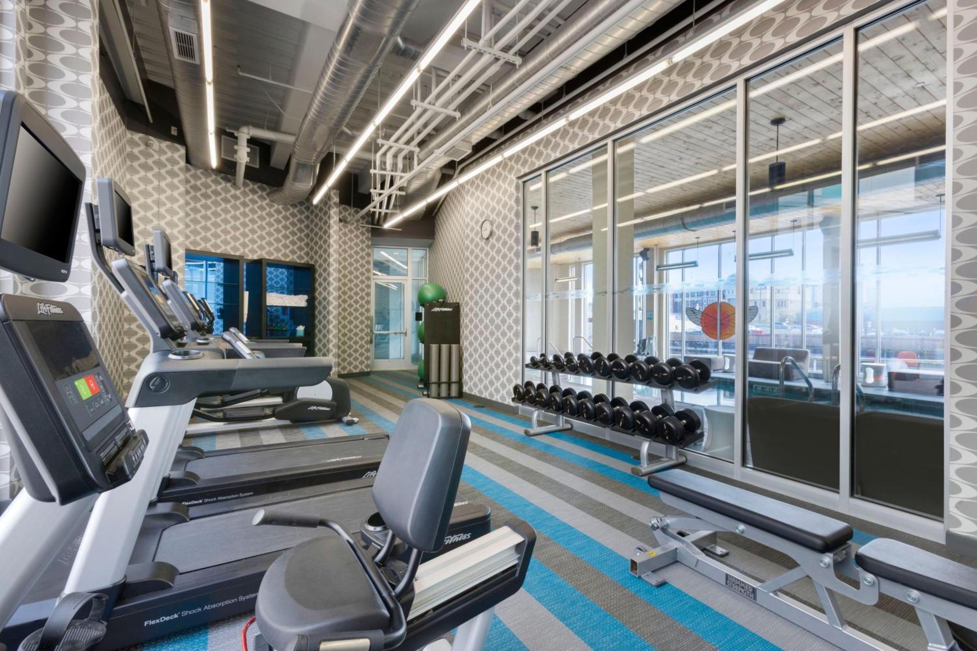 Aloft Hotel Milwaukee Downtown Экстерьер фото