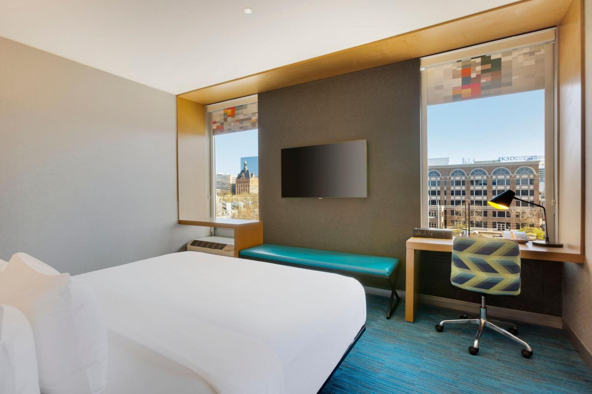 Aloft Hotel Milwaukee Downtown Экстерьер фото