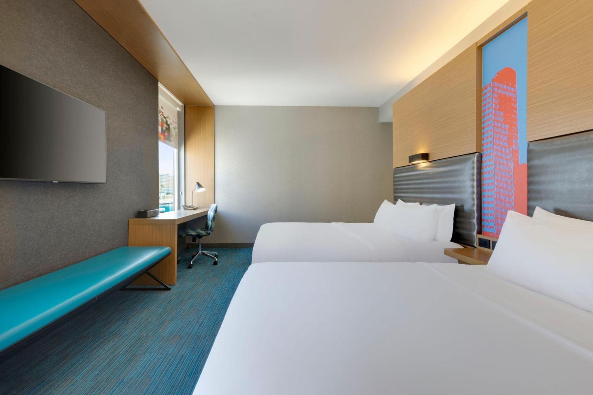 Aloft Hotel Milwaukee Downtown Экстерьер фото