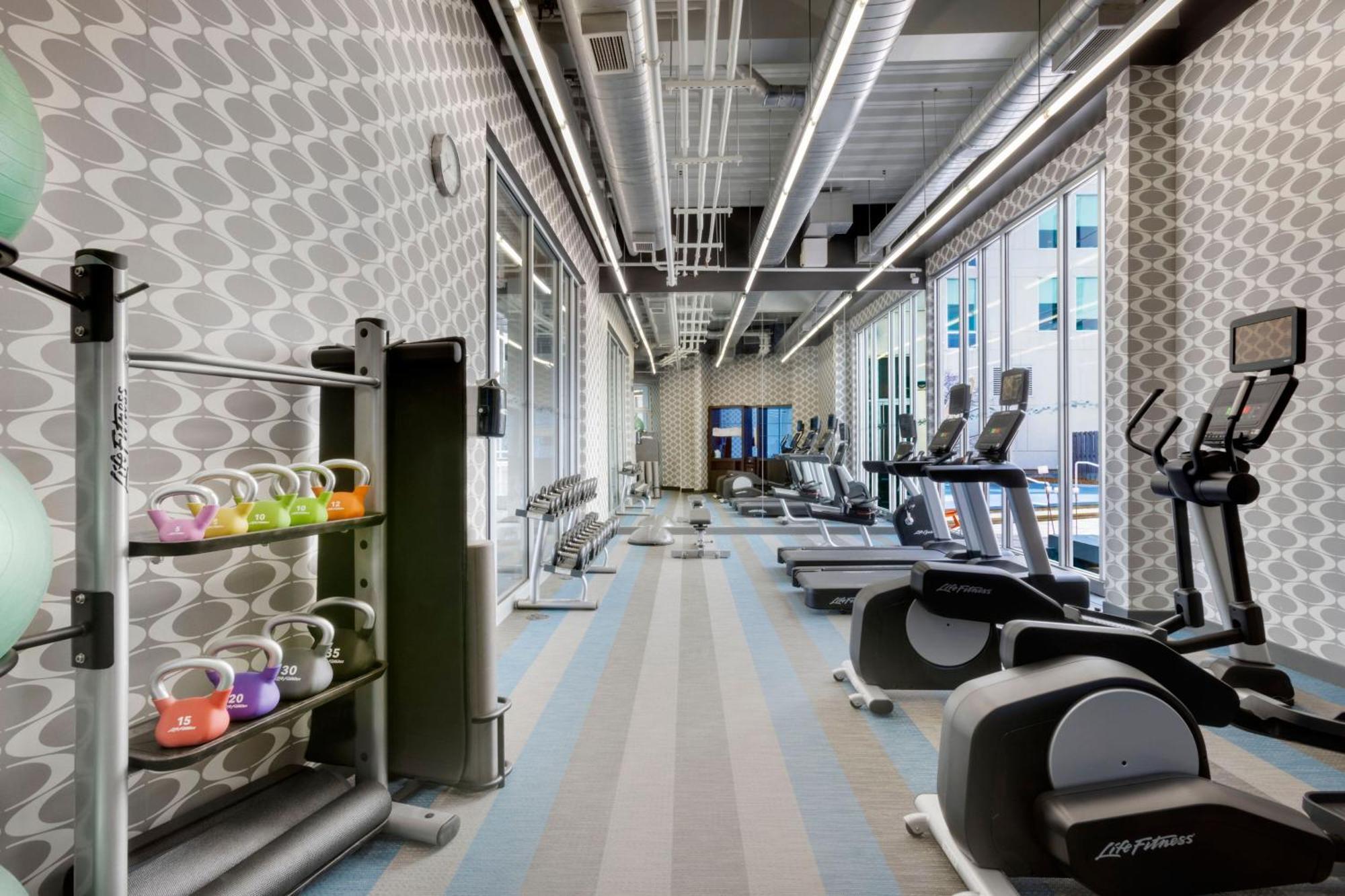 Aloft Hotel Milwaukee Downtown Экстерьер фото