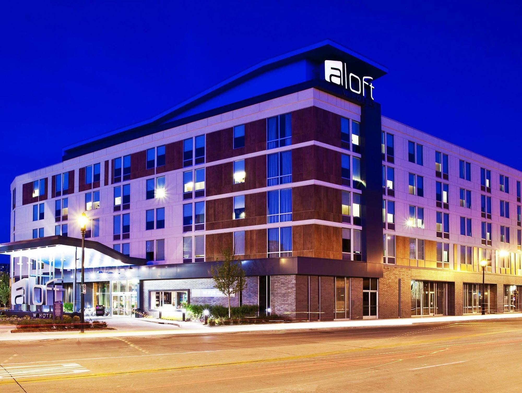 Aloft Hotel Milwaukee Downtown Экстерьер фото